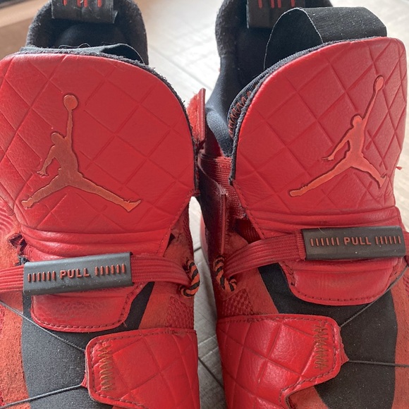 Air Jordan basketball shoes for men - Picture 2 of 7